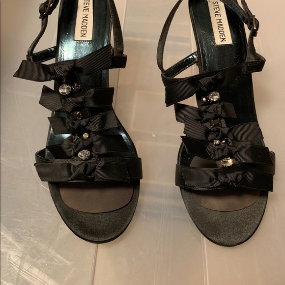 Heels - Picture 1 of 2